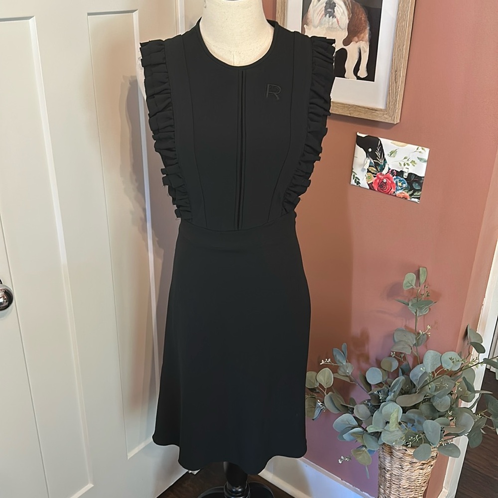 Rochas black ruffles detail fit & flare back zipper sleeveless 10 midi dress